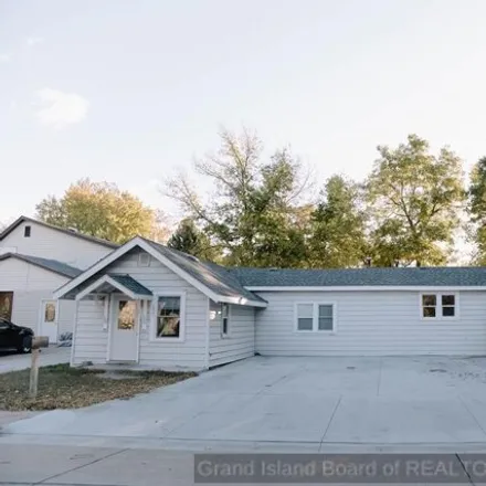 Buy this 2 bed house on 2401 North Park Avenue in Grand Island, NE 68803