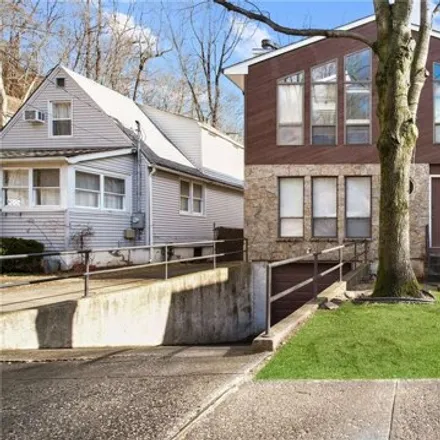 Rent this 3 bed house on 96 Firwood Road in Village of Port Washington North, North Hempstead