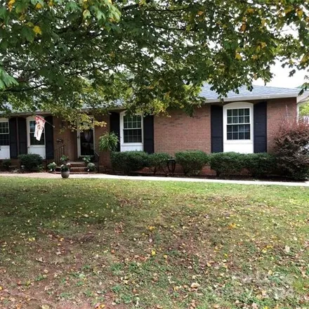 Rent this 3 bed house on 628 Fieldstone Road in Mooresville, NC 28115