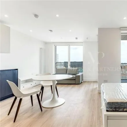 Rent this studio loft on Friary Road in London, W3 6ZE
