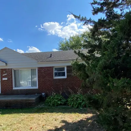 Buy this 3 bed house on 18329 Marquette Street in Roseville, MI 48066