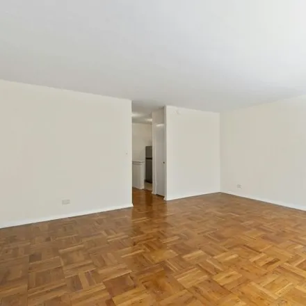 Image 6 - 139 E 33rd St Apt 2C, New York, 10016 - Apartment for sale