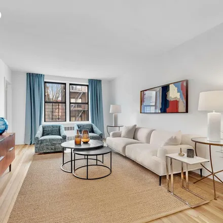 Image 3 - 2830 Briggs Avenue, New York, NY 10458, USA - Apartment for rent