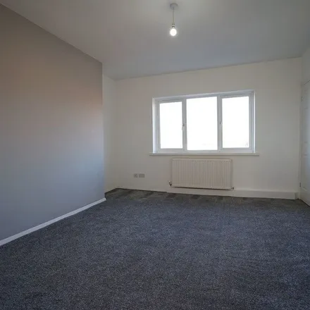 Image 1 - Benfield Way, Braintree, CM7 3SS, United Kingdom - Apartment for rent