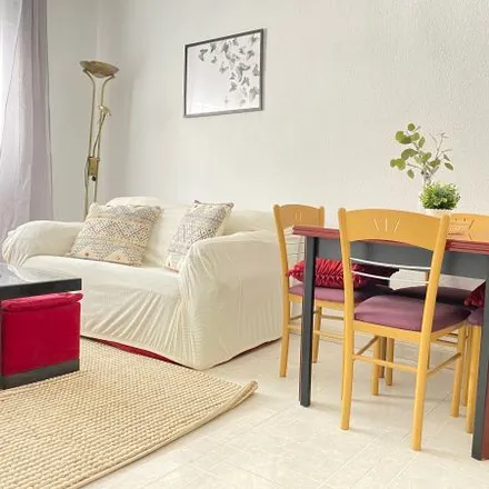 Rent this 3 bed apartment on Iglesia Cristiana Evangélica de Chamartín in Calle de Víctor de la Serna, 58-60