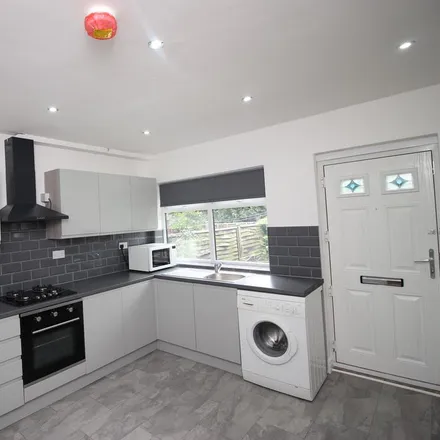 Rent this 2 bed duplex on Back Park View Avenue in Leeds, LS4 2LQ