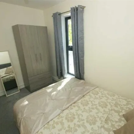 Image 5 - The Chandlers, Leeds, LS2 7BJ, United Kingdom - Room for rent