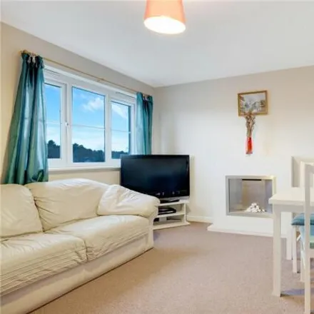 Image 3 - Queens Crescent, Livingston, EH54 8EG, United Kingdom - Apartment for sale