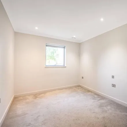 Image 3 - Great North Way, London, NW4 1AU, United Kingdom - Apartment for rent