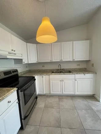 Image 4 - 3700 N 56th Ave Apt 1034, Hollywood, Florida, 33021 - Condo for rent