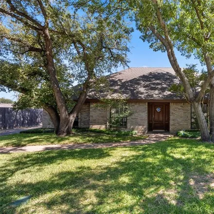 Buy this 3 bed house on 4801 Willow Run Court in Fort Worth, TX 76109