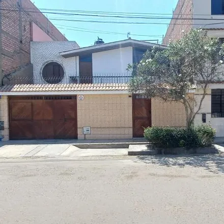 Buy this studio house on Giordano Bruno in San Martín de Porres, Lima Metropolitan Area 15031