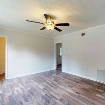 Rent this 3 bed apartment on 1704 East 35th Street in Victory Manor - East Hill, Savannah