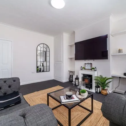 Rent this 3 bed apartment on Lancaster Court (66 - 90) in 66 - 90 Lancaster Court, London