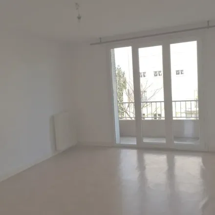 Rent this 3 bed apartment on 83 Avenue du Grand Charran in 26000 Valence, France