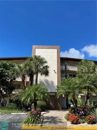 Buy this 2 bed condo on Wynmoor Circle in Coconut Creek Park, Coconut Creek