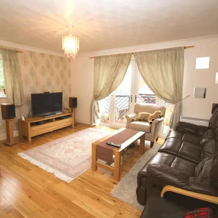 Rent this 3 bed apartment on USwim Salford in Winnipeg Quay, Salford