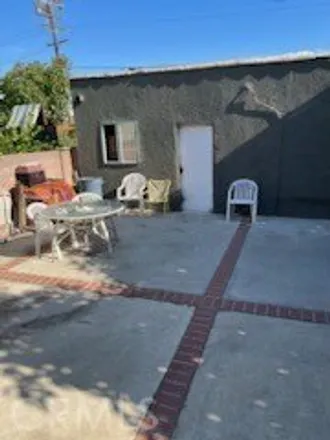 Image 3 - 1859 West 64th Street, Los Angeles, CA 90047, USA - House for sale