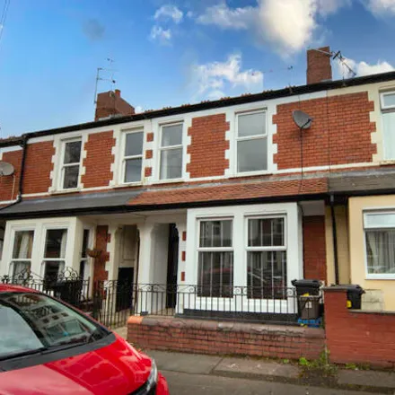 Rent this 3 bed townhouse on Staines Street in Cardiff, CF5 1GP