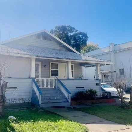 Buy this 3 bed house on 160 C Street in Yuba City, CA 95991