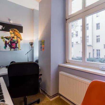 Rent this 3 bed apartment on Pasteurstraße 18 in 10407 Berlin, Germany
