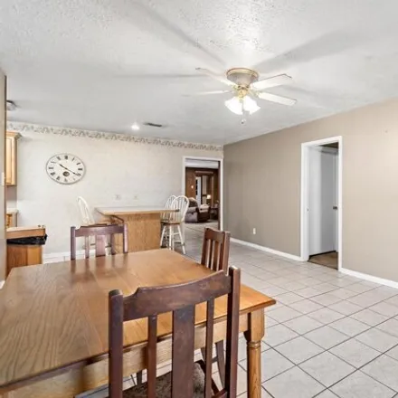 Image 7 - 315 South 1st Street, Nederland, TX 77627, USA - House for sale