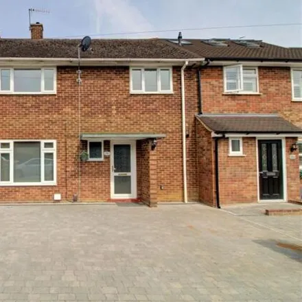 Buy this 3 bed townhouse on Masons Road in Hemel Hempstead, HP2 4QU