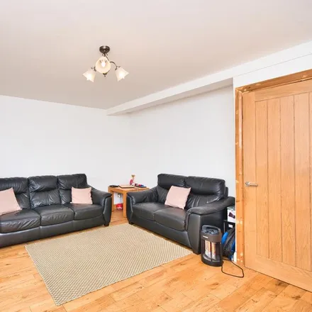Image 4 - Bresslaw Court, 191 Wager Street, Bow Common, London, E3 4DW, United Kingdom - Apartment for rent
