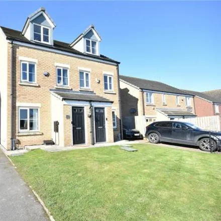 Buy this 3 bed duplex on Woodlands Way in Leeds, LS14 2EY