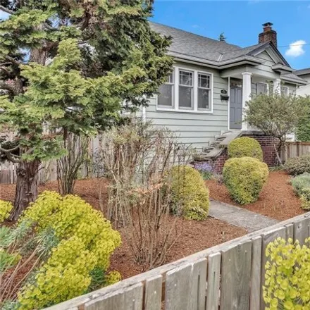 Buy this 3 bed house on 928 N 90th St in Seattle, Washington