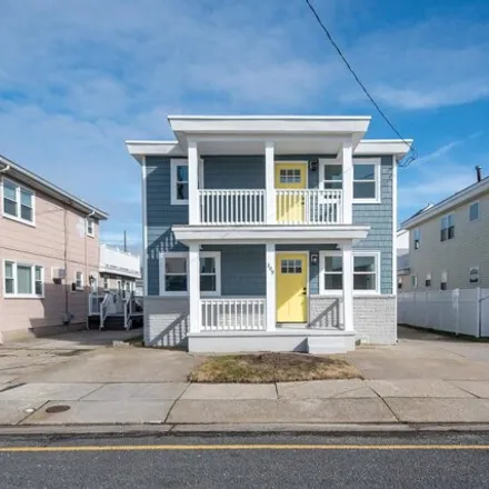 Buy this 7 bed house on 343 East Topeka Avenue in Wildwood Gables, Cape May County