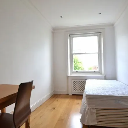 Image 7 - 79 Queen's Gate, London, SW7 5JU, United Kingdom - Apartment for rent