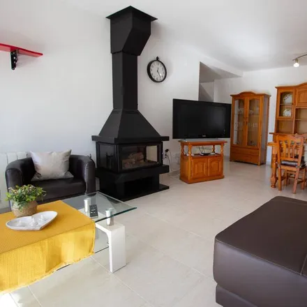 Rent this 4 bed house on 43820 Calafell