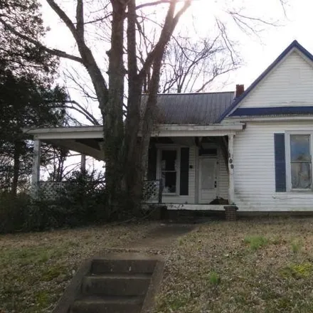 Buy this 2 bed house on 111 West 14th Street in Benton, KY 42025
