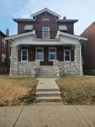 Buy this 2 bed house on 5909 S Kingshighway Blvd in Saint Louis, Missouri