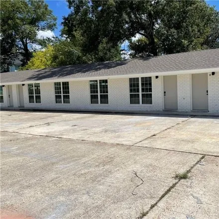 Buy this studio house on 703 Clarence Street in Lake Charles, LA 70601