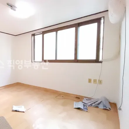 Rent this 2 bed apartment on 서울특별시 강동구 성내동 520-10