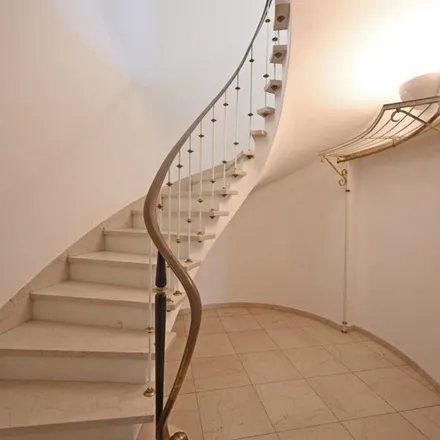 Rent this 6 bed apartment on Egelbergstrasse 9 in 3006 Bern, Switzerland