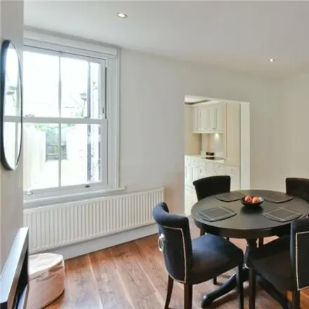 Image 7 - Old Fold Manor Golf Course, Old Fold Lane, London, EN5 4QN, United Kingdom - Townhouse for sale