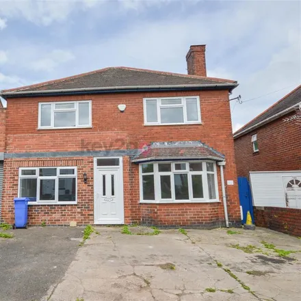 Rent this 3 bed house on Queens Road in Sheffield, S20 1AY