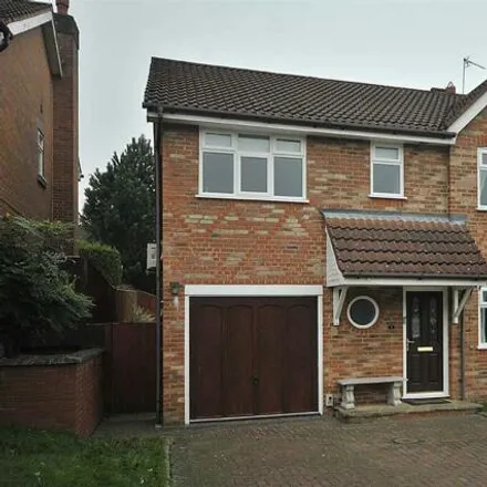 Image 1 - Holcombe Drive, Macclesfield, SK10 2UU, United Kingdom - House for rent