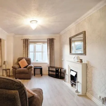 Image 2 - The Garners, Sutton, SS4 1DS, United Kingdom - Apartment for sale