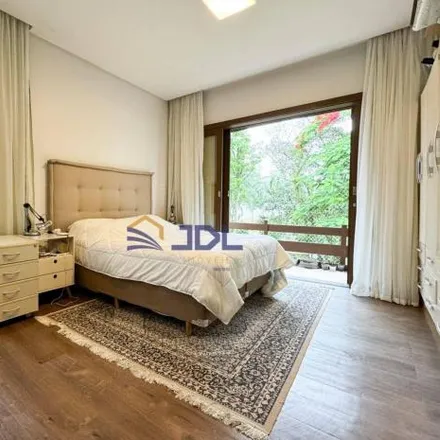 Buy this 4 bed house on HiMaker in Rua Nova Friburgo 365, Centro