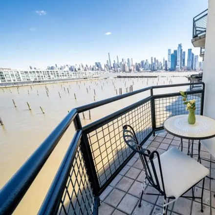 Buy this 1 bed condo on Lincoln Harbor Yacht Club in Harbor Boulevard, Weehawken
