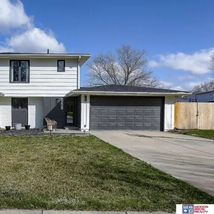 Buy this 3 bed house on 3008 Kipling Street in Lincoln, NE 68516