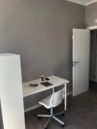 Image 6 - Siam Square, Avenida Luís Bívar 7A, 1050-000 Lisbon, Portugal - Room for rent