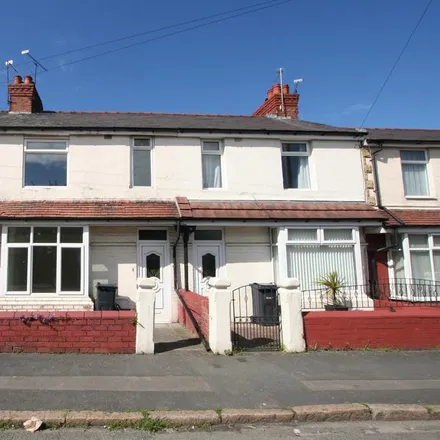 Rent this 4 bed room on Ellesmere Port in Princes Road / Beechfield Road, Princes Road
