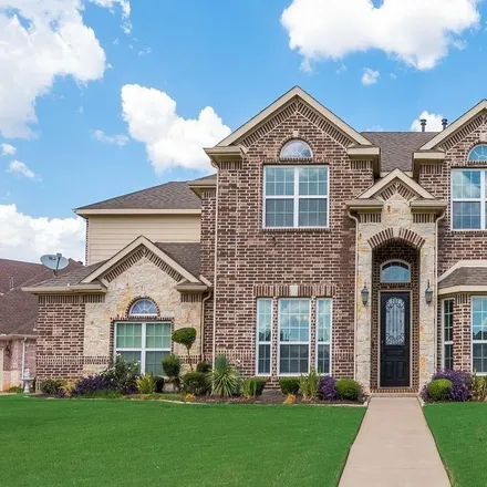 Buy this 4 bed house on 725 Lakewood Drive in Kennedale, Tarrant County