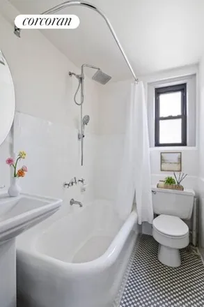 Image 6 - 322 41st Street, New York, NY 11232, USA - Apartment for sale