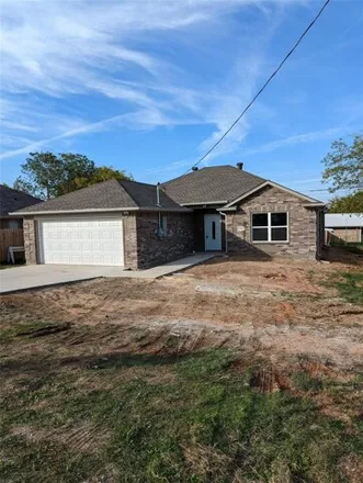 Image 1 - 1387 Southeast 23rd Street, Mineral Wells, TX 76067, USA - House for sale
